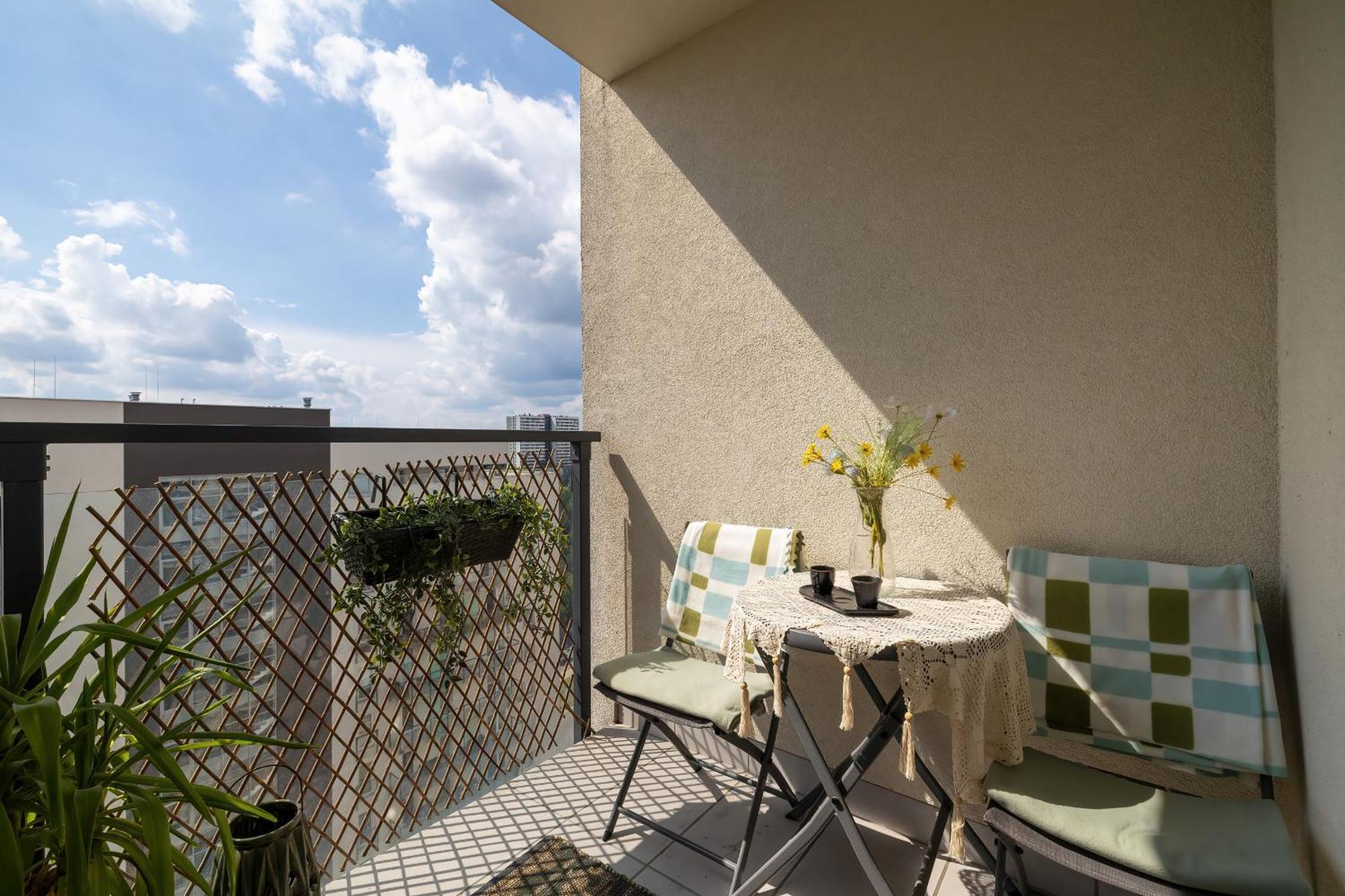 Tysiaclecia Studio Apartament Z Balkonem I Darmowym Parkingiem By Noclegi Renters Katowice Exterior foto