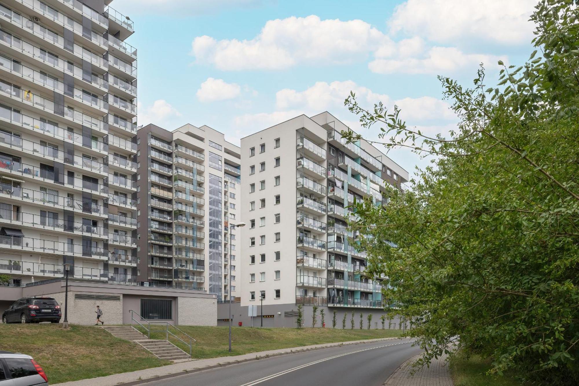 Tysiaclecia Studio Apartament Z Balkonem I Darmowym Parkingiem By Noclegi Renters Katowice Exterior foto